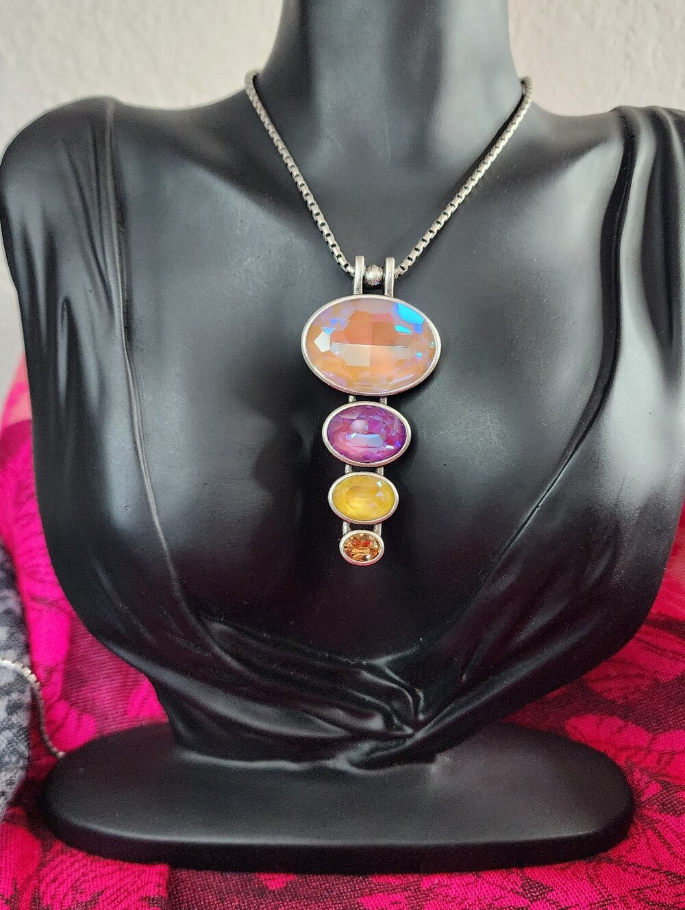 TCS: Touchstone By Swarovski Autumn Delight Adjustable Necklace. EUC